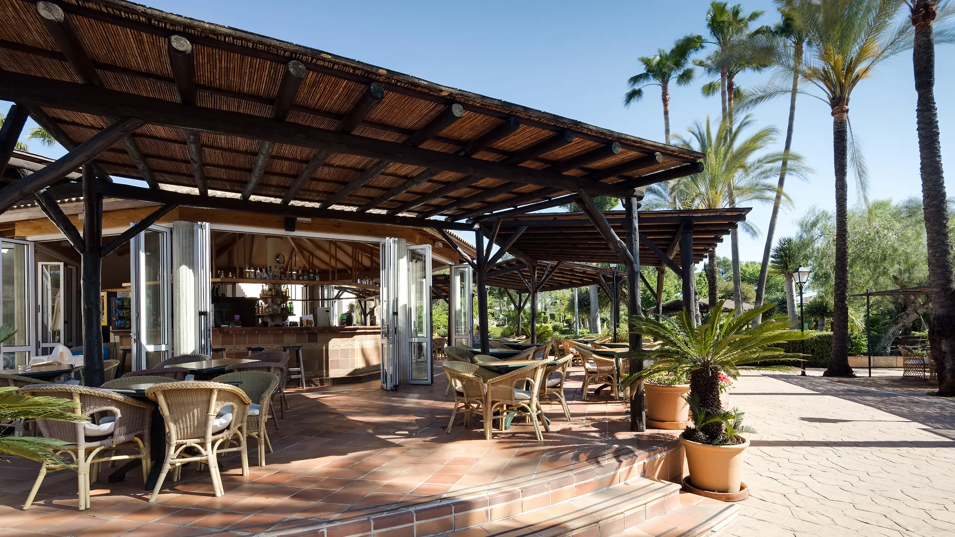 Protur Safari Park Aparthotel Sa Coma