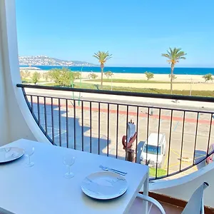 Estudio Frente Al Mar España