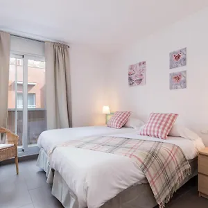 https://apartamentos-cornellalux-2.catalonia-hotels.com